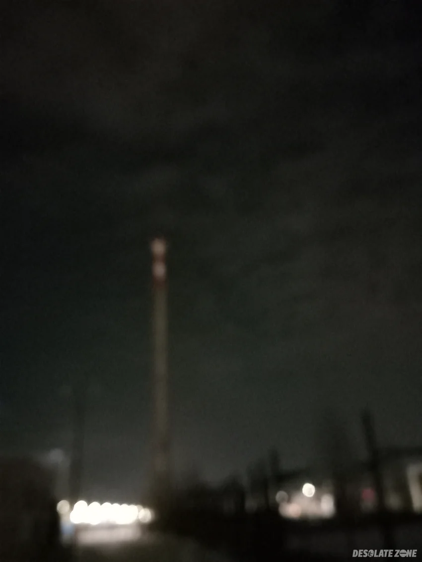 Opuszczony komin przemysłowy