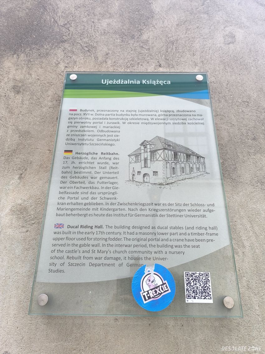 Opuszczona stajnia książęca.