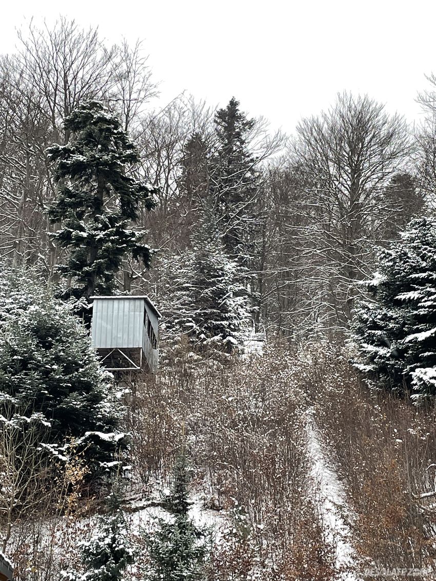 Pozostałości skoczni narciarskich