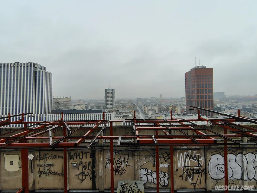 Biurowiec central - zdjęcie 1/4