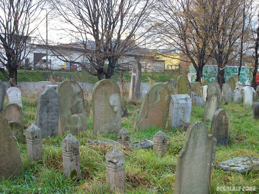 Żydowski cmentarz - zdjęcie 1/2