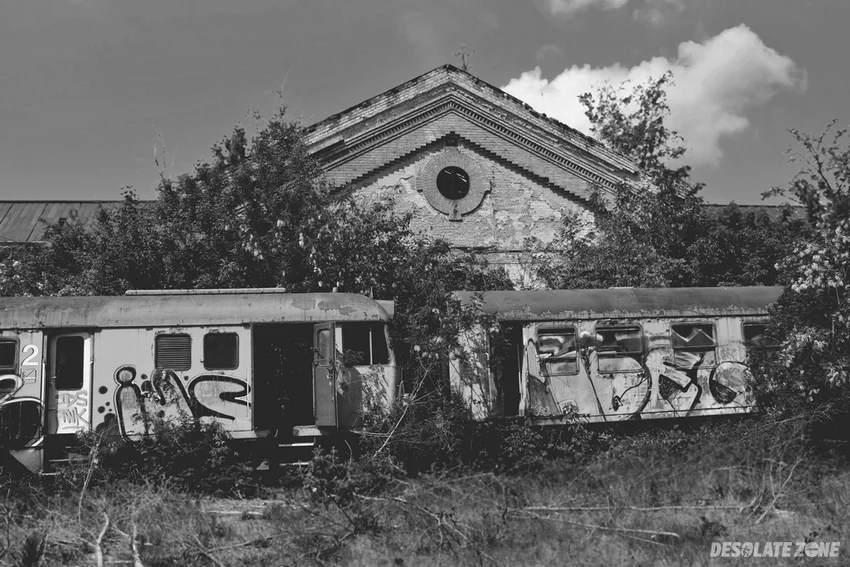 Cmentarzysko pociągów w budapeszcie - zdjęcie 1/4