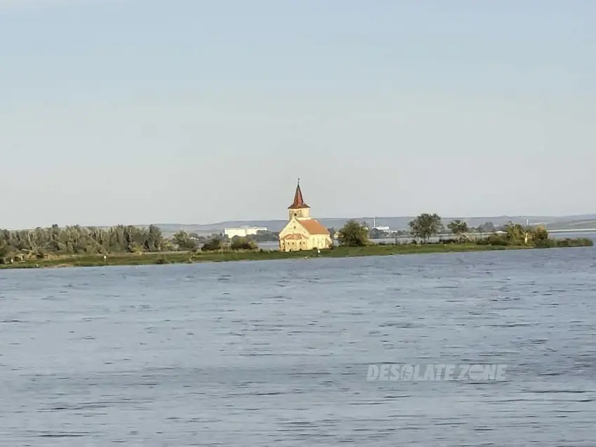 Kościół na wyspie - photo 1/2