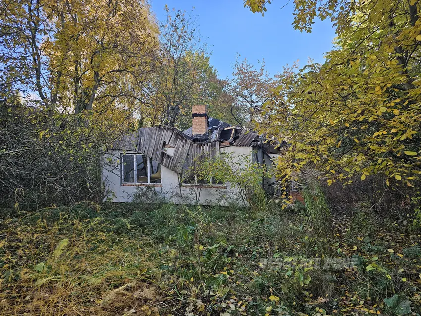 Opuszczony dom - zdjęcie 1/3