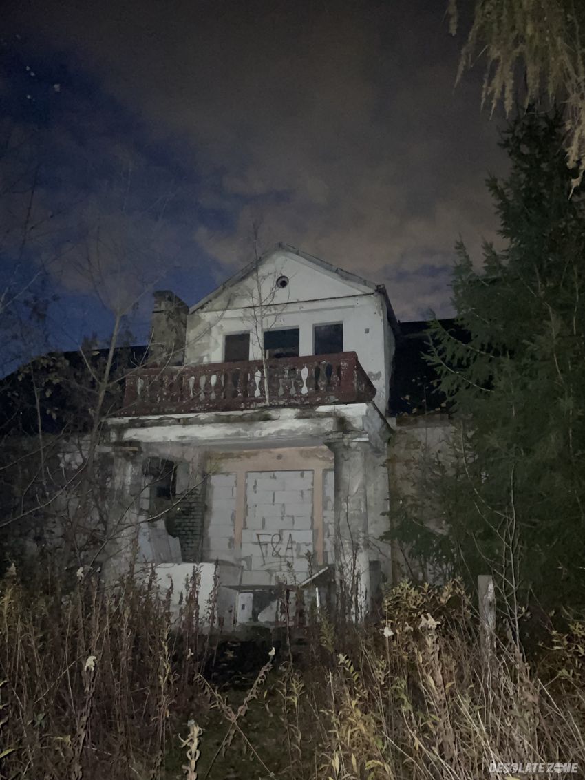 Dworek " stasinek" w otwocku, otwock