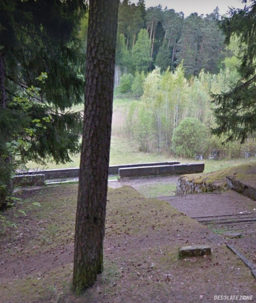 Ruiny stadionu leśnego