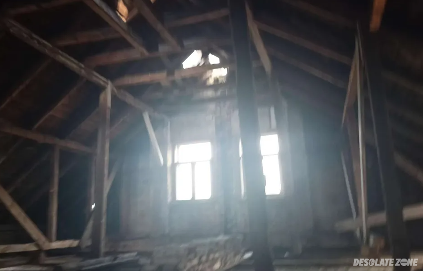 Ruiny dawnego liceum