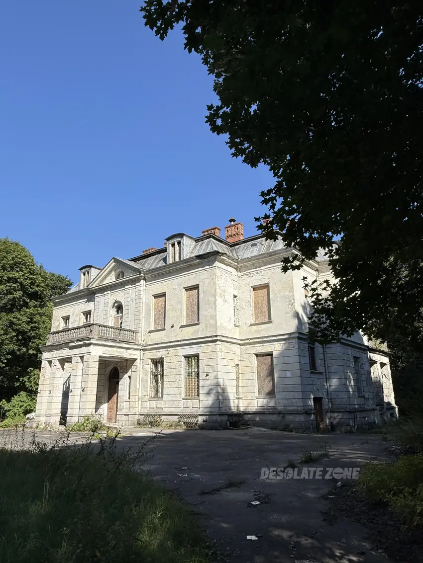 Pałac lubomirskich wiązowna - zdjęcie 1/61