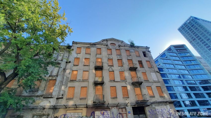 Dwie zabytkowe kamienice