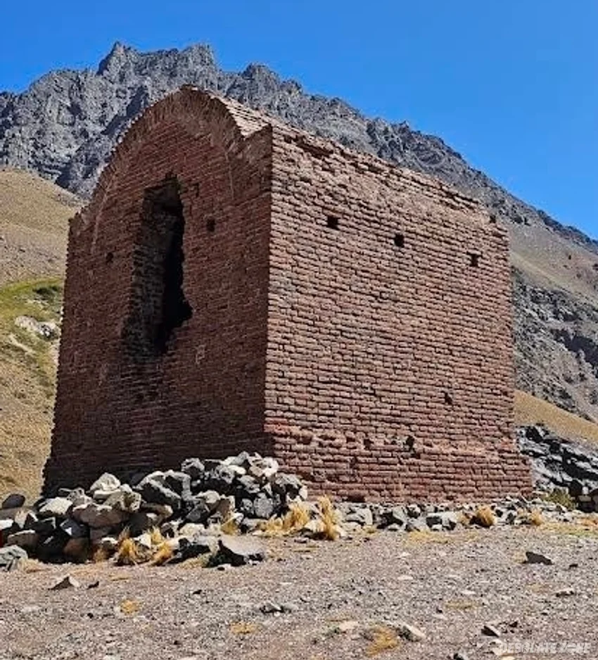 Ostatni z "szałasów" poczty a r g- c h l