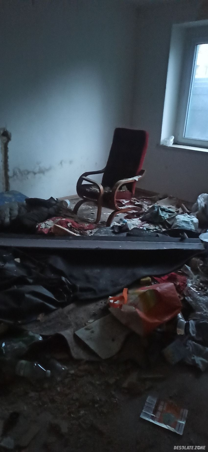 O p u s z c z o n a k a m i e n i c a