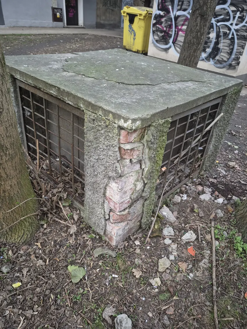 Wyjście awaryjne schronu - gdańsk - zdjęcie 1/3