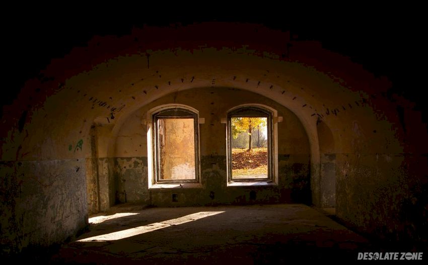 Fort 1 różan, różan