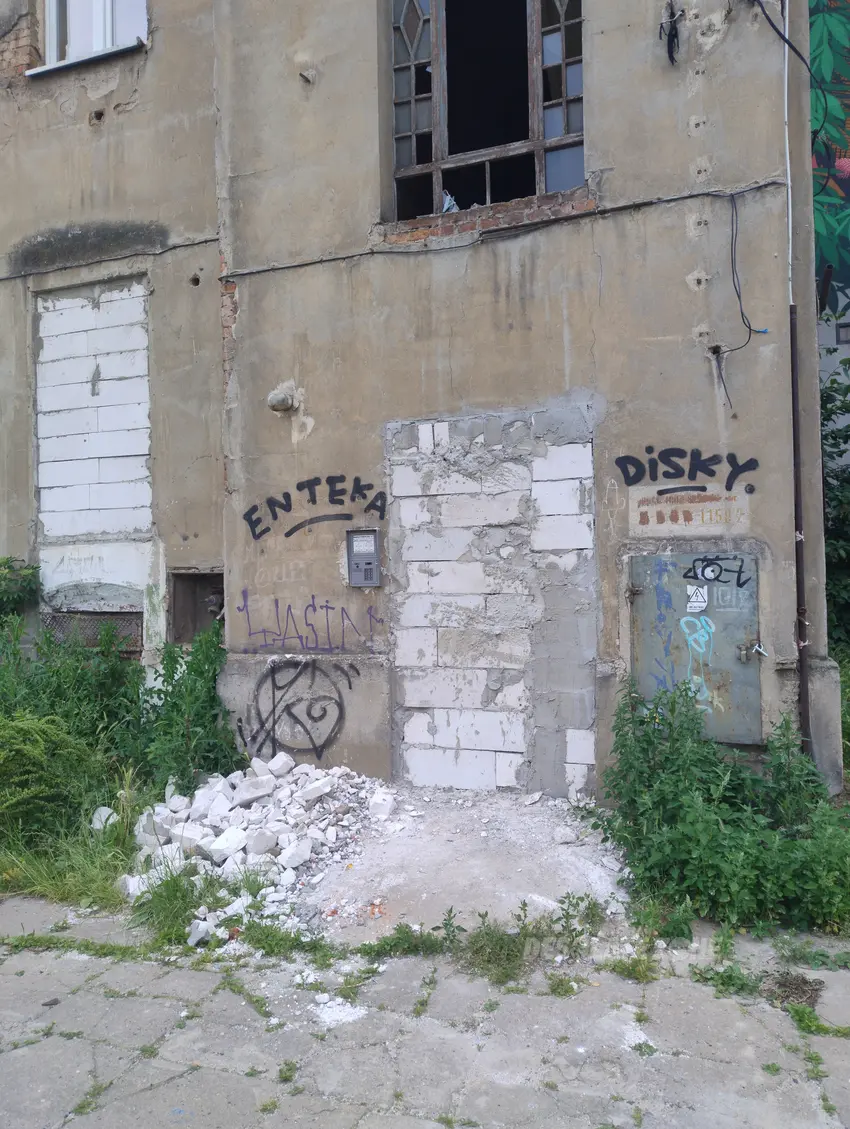 Opuszczona kamienica, Łódź - zdjęcie 1/4