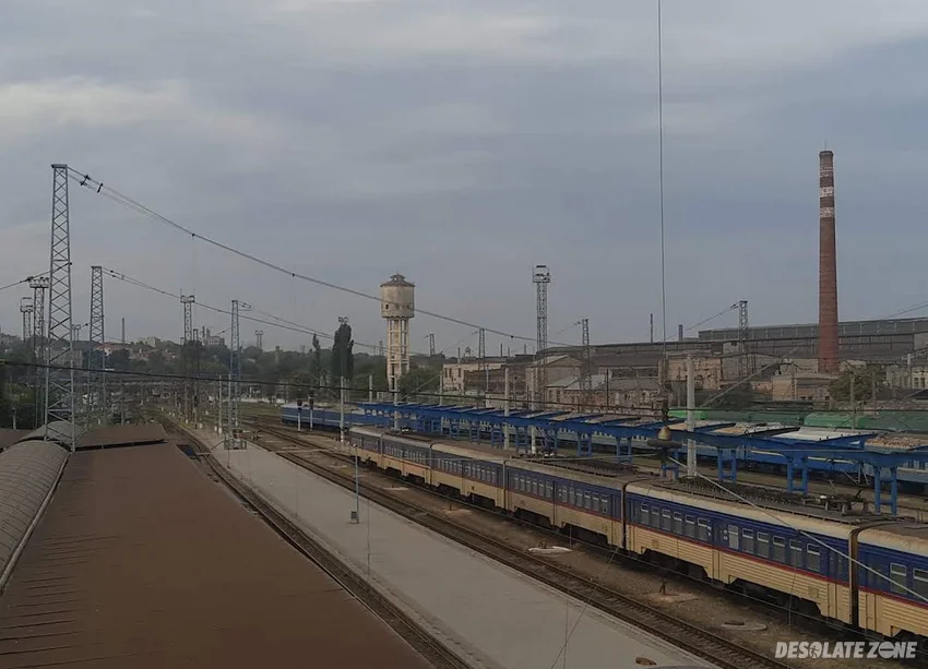 Водонапорная башня с видом на жд