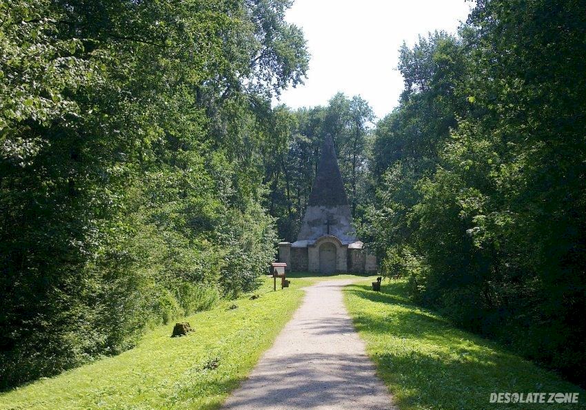 Piramida w rapie z 1811r, rapa/ banie mazurskie