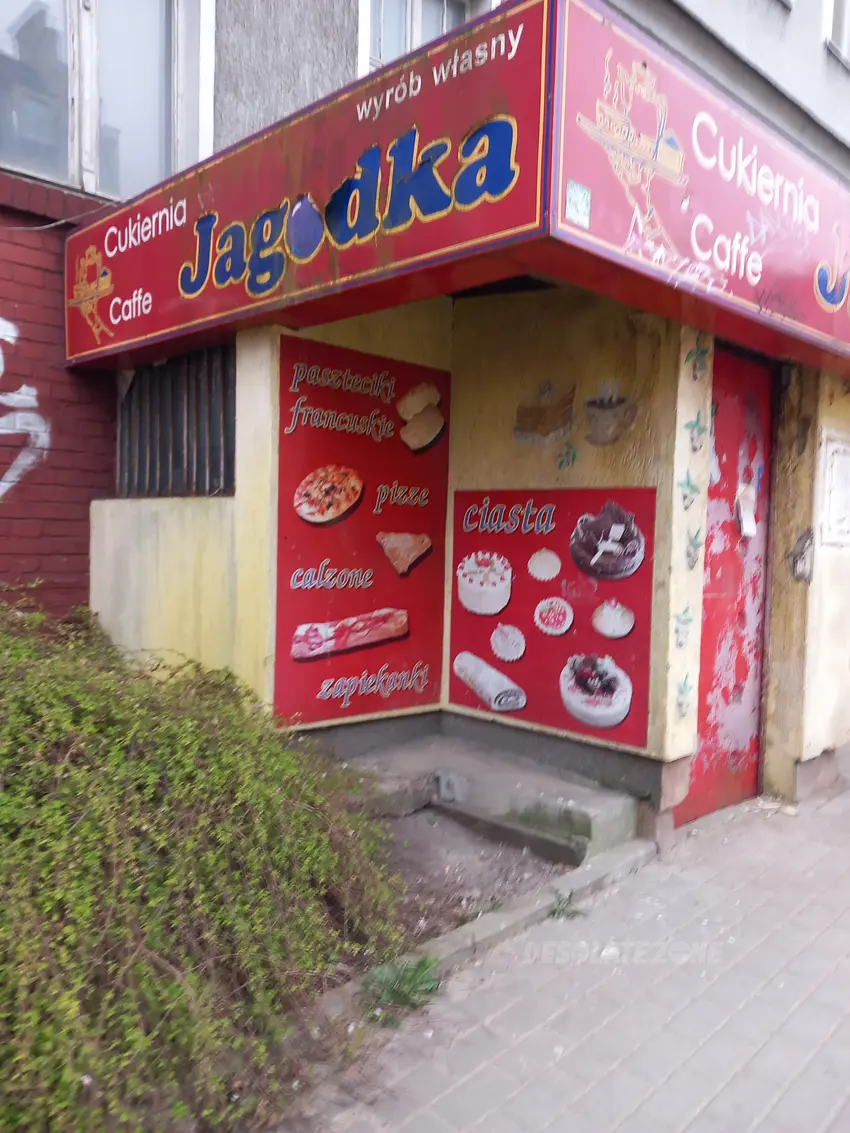 Opuszczona cukiernia jagódka - zdjęcie 1/4