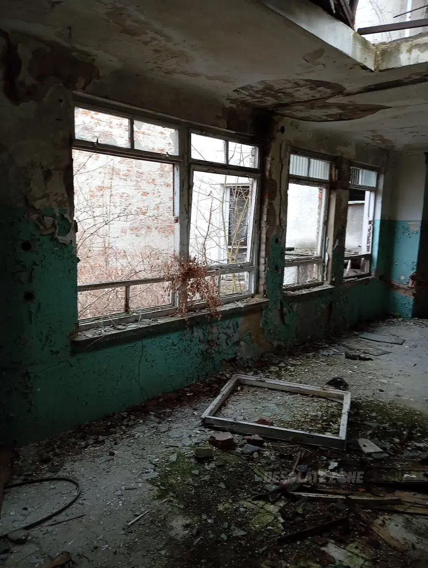 Opuszczona pralnia chemiczna mewa - photo 1/4