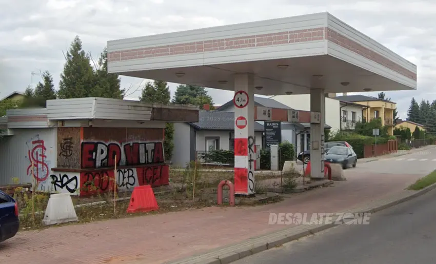 Opuszczona stacja paliw c p n, poddębice - photo 1/2