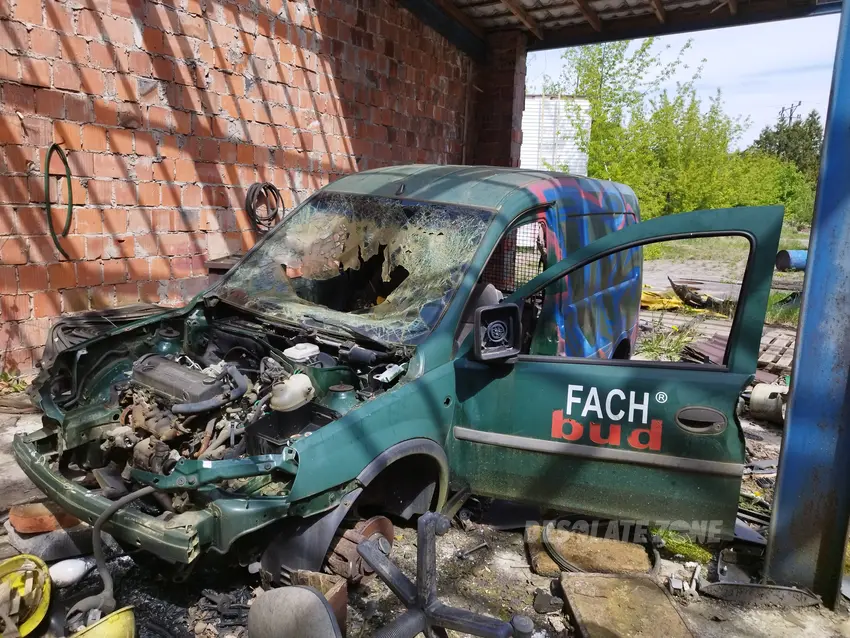 Pustostan po dawnej firmie budowlanej fach bud - zdjęcie 1/4