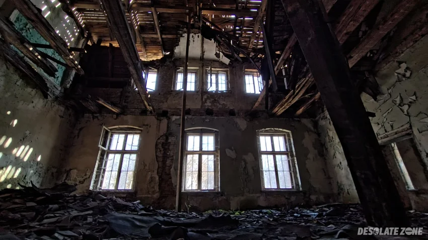 Pałac w trawnikach, trawniki