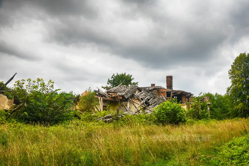 Dwór, Łopuchowo - zdjęcie 1/4