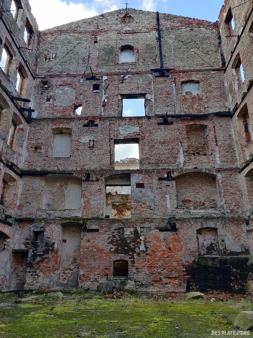 Ruiny młyna szancera