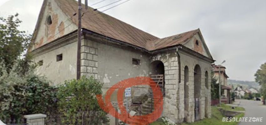 Opuszczony budynek folwarku