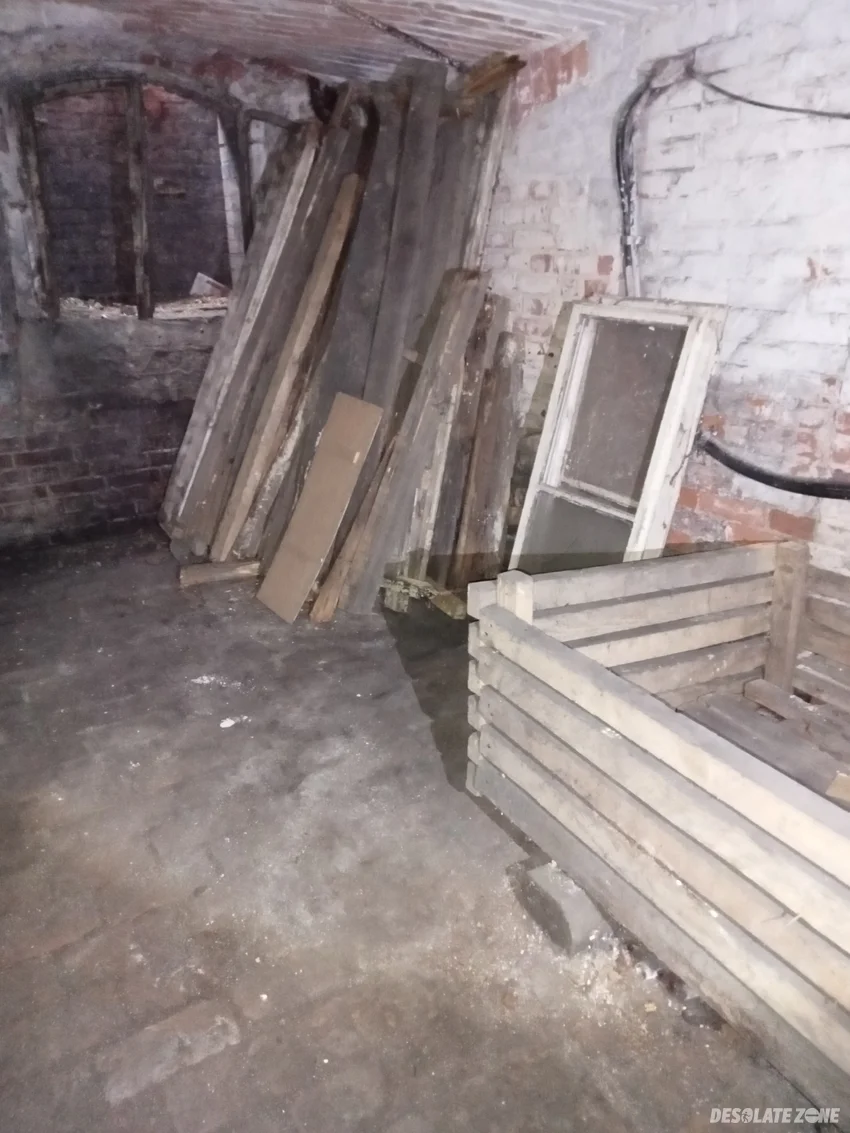 Opuszczony dworzec w komprachcicach