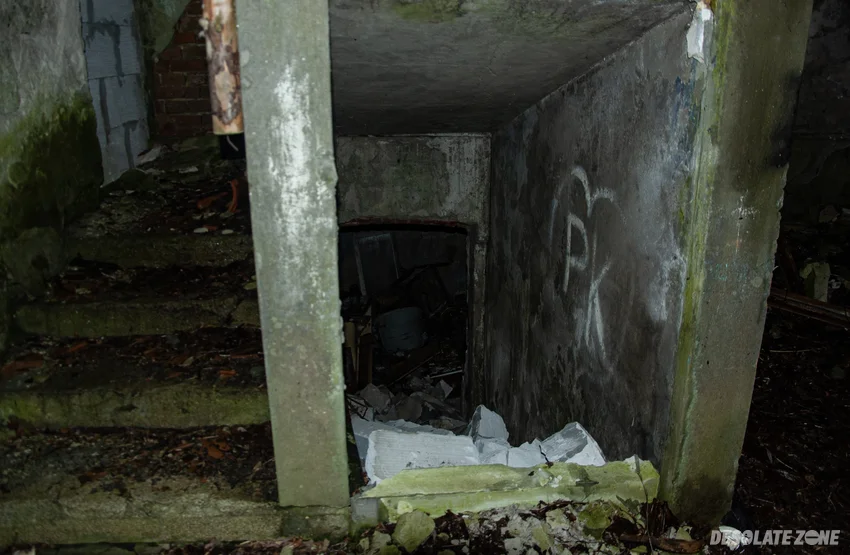 Dworek na młocinach, warszawa - zdjęcie 1/4