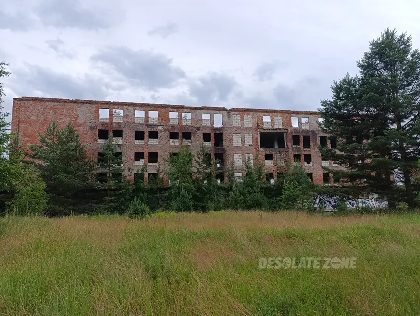Opuszczone budynki po dawnych koszarach wojskowych, borne sulinowo - photo 1/4