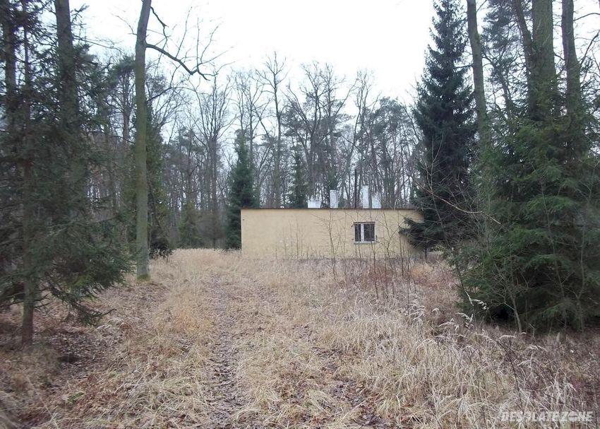 Budynek wojskowy, pełczyska