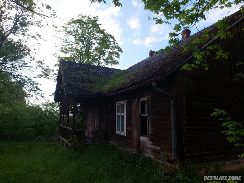 Opuszczona leśniczówka