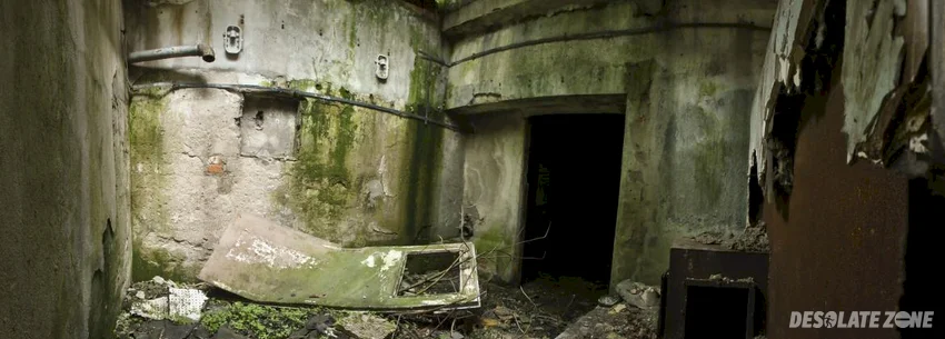 Opuszczone więzienie, mrowino