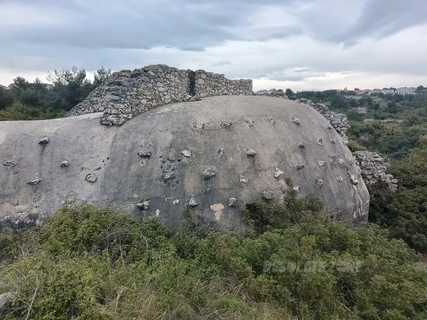 Bunkier e-21 - zdjęcie 1/2