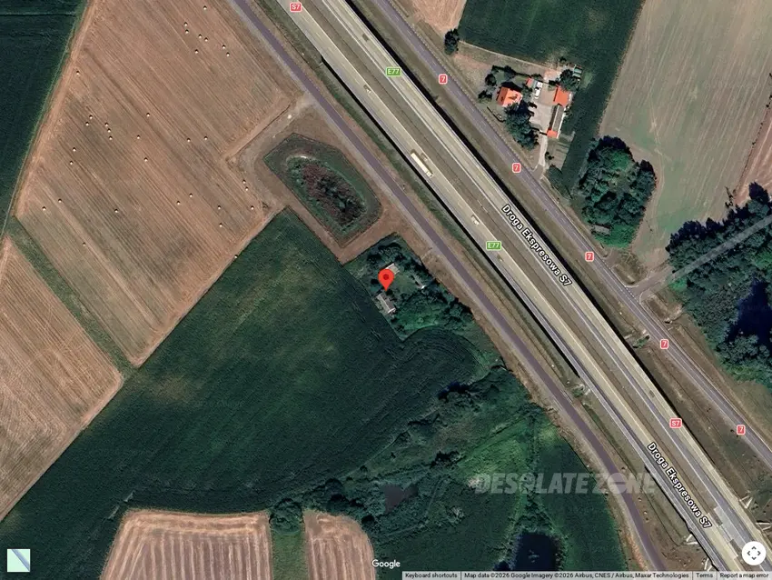 Opuszczone gospodarstwo. - zdjęcie 1/1