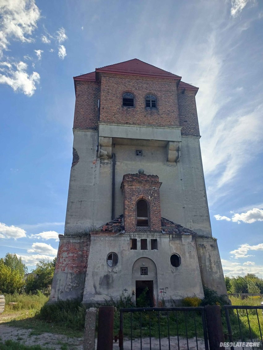 Opuszczona wieża ciśnień