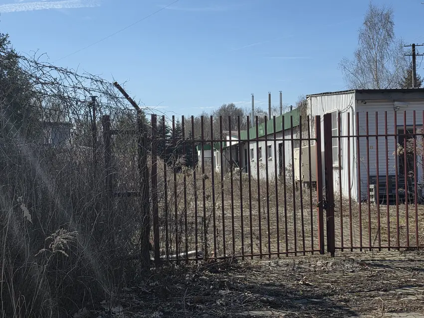 Opuszczony budynek - zdjęcie 1/4