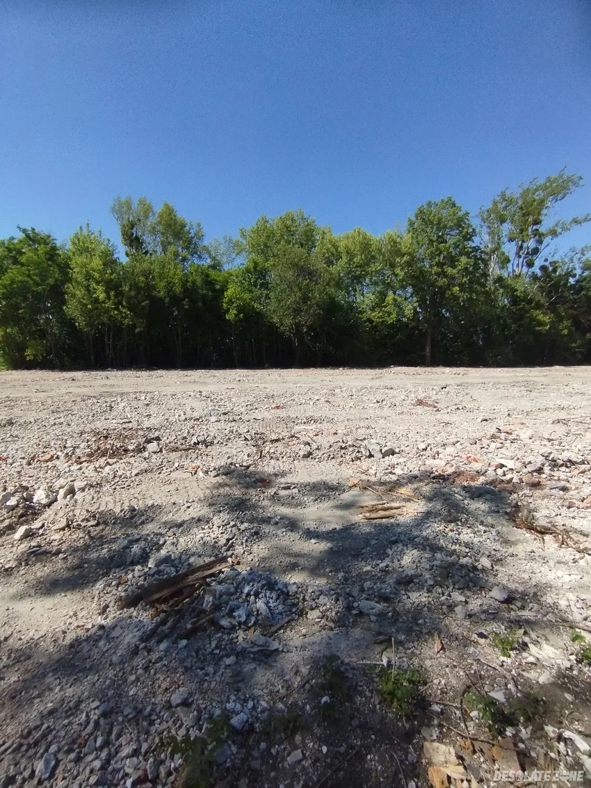 Opuszczone zakłady szybowcowe