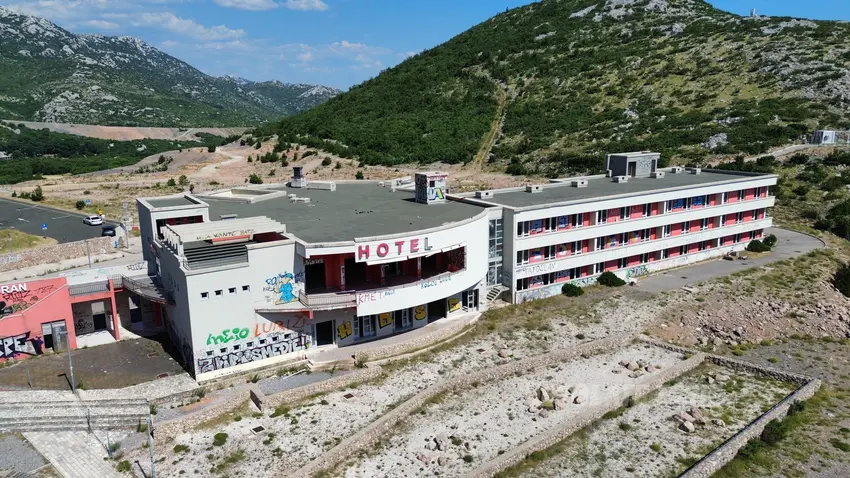 Hotel Velebitska kraljica - photo 1/13