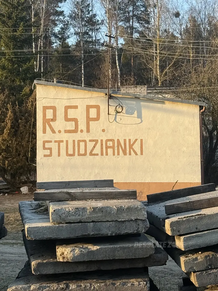 Opuszczony rolnik - zdjęcie 1/4