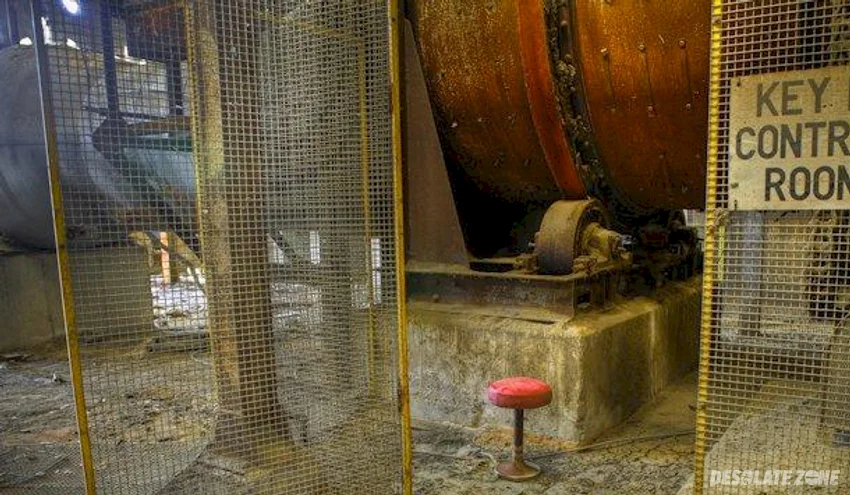 Fabryka laporte, redhill