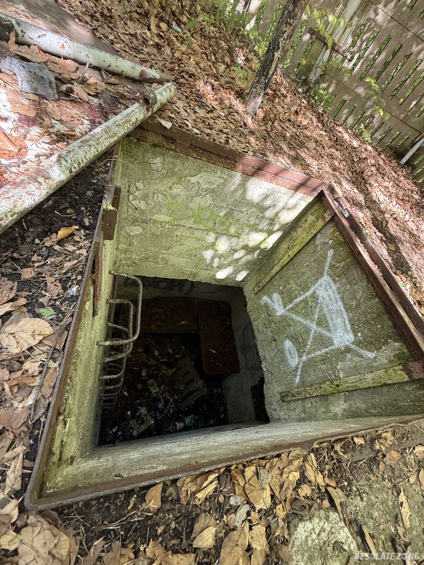 Wieża łączności - opuszczona, sopot