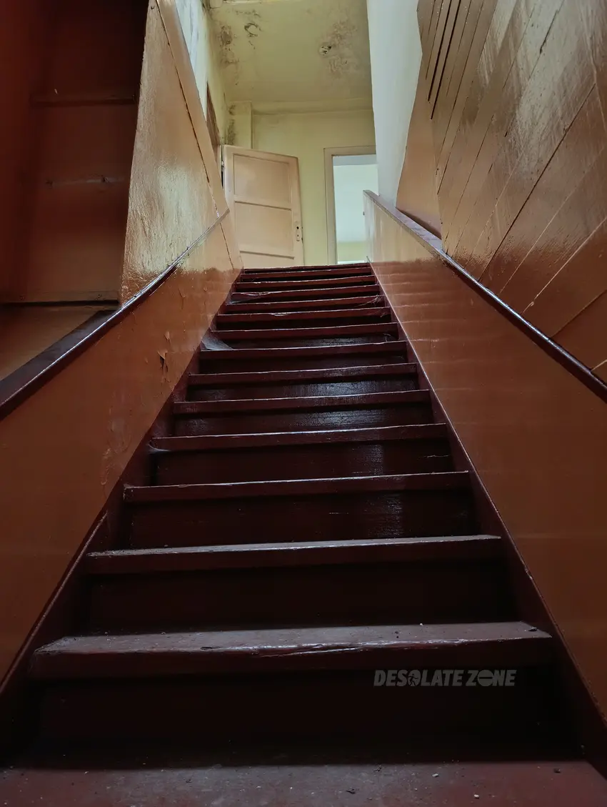 Dom hycla - zdjęcie 1/4