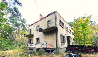 Spalony przed wojenny dom
