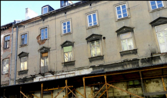 Opuszczona kamienica (stare gimnazjum), Warszawa,