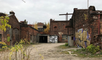 Opuszczona fabryka drutu, sztyftów i gwoździ na pradze