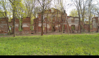Ruiny pałacu Łubieńskich, Okuniew,