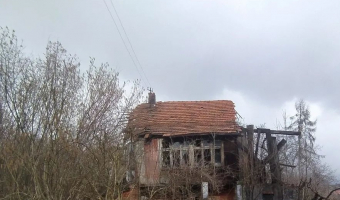 Mała ruina domku,