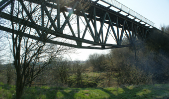 Most kolejowy,
